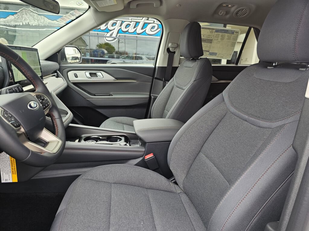 New 2025 Ford Explorer Active AWD/4WD image 13