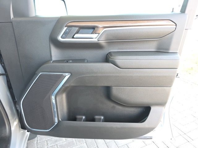 Used 2024 Chevrolet Silverado 1500 LT image 9