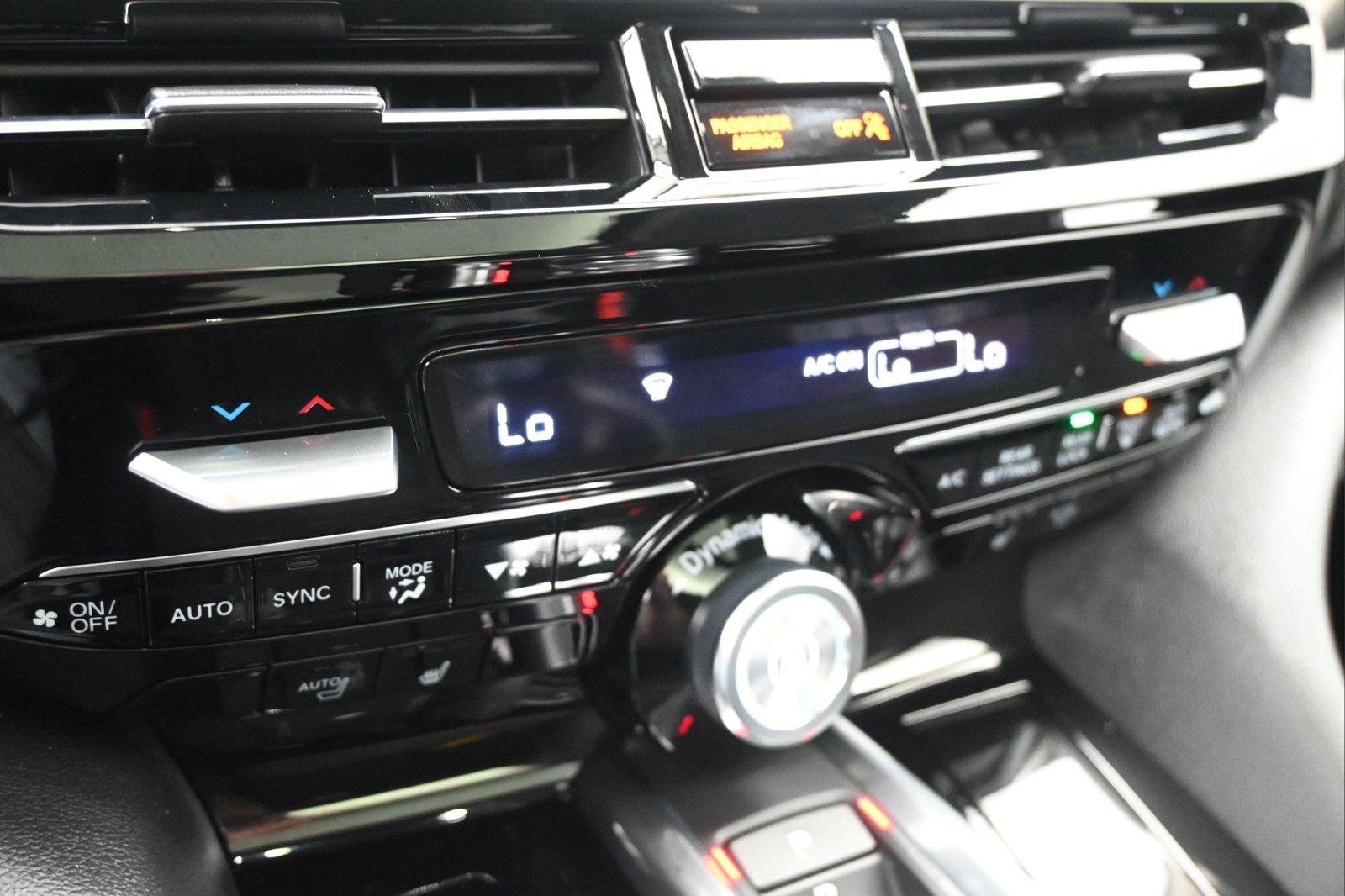 Certified 2025 Acura MDX SH-AWD image 5