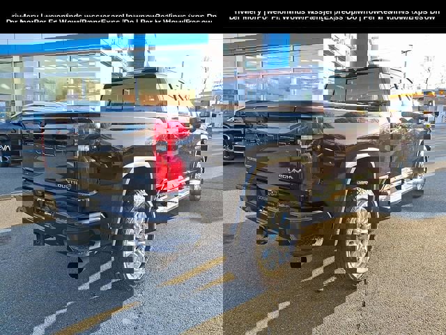 Used 2022 Chevrolet Silverado 2500 High Country w/ Z71 Off-Road Package image 9