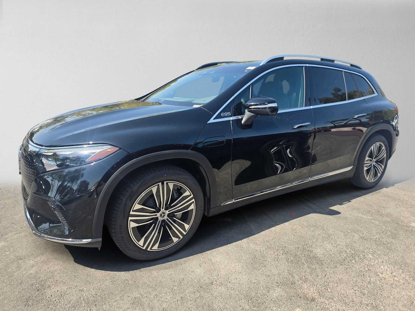 New 2026 Mercedes-Benz EQS 400 4MATIC SUV image 6