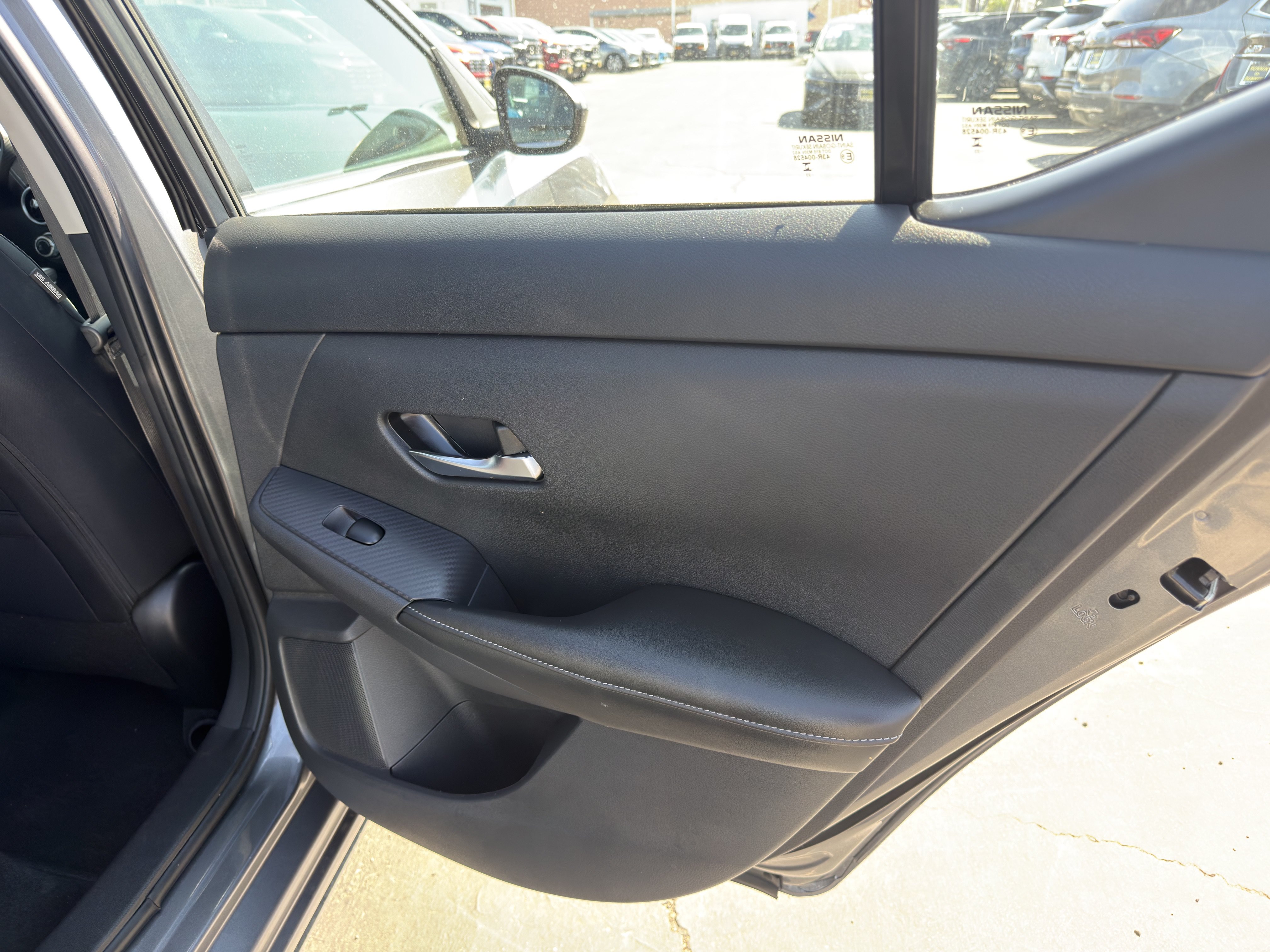 Used 2023 Nissan Sentra SV FWD image 13