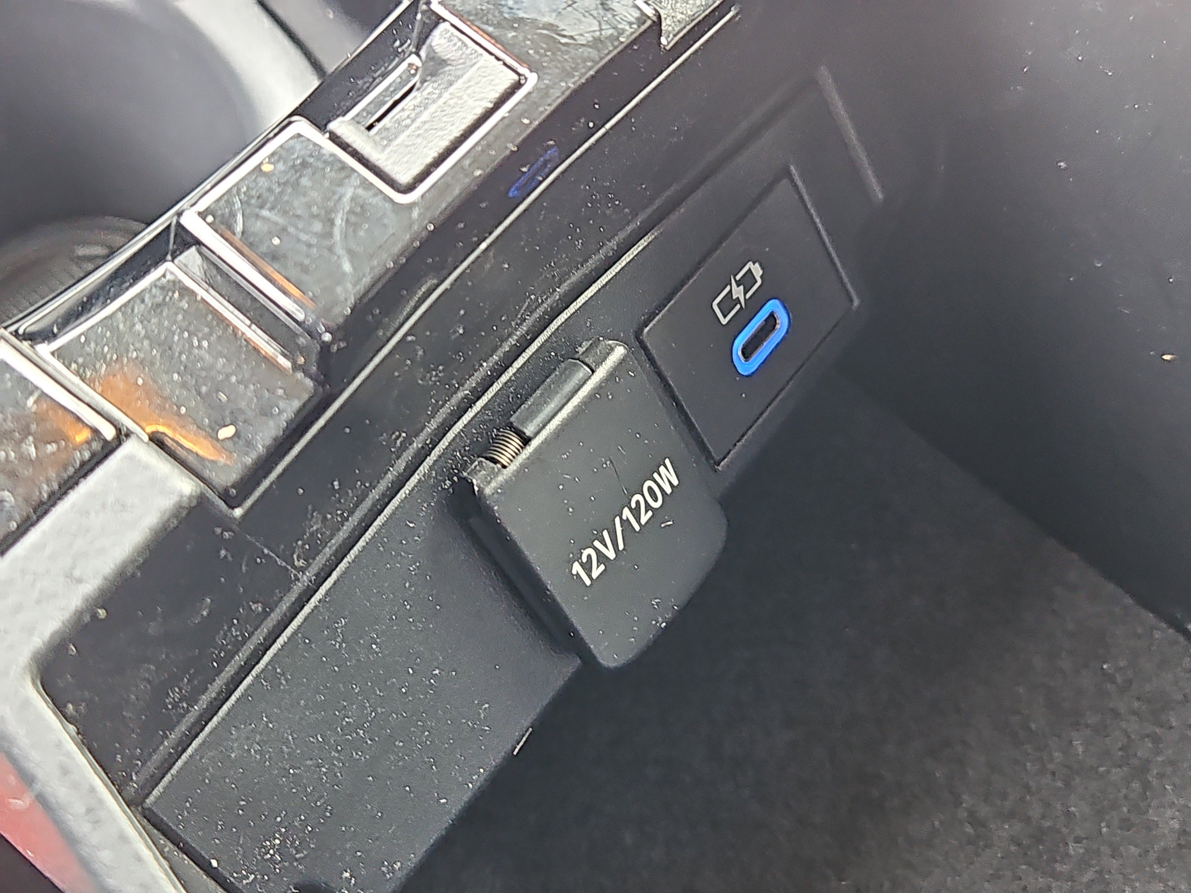 Used 2022 Toyota Corolla LE image 9