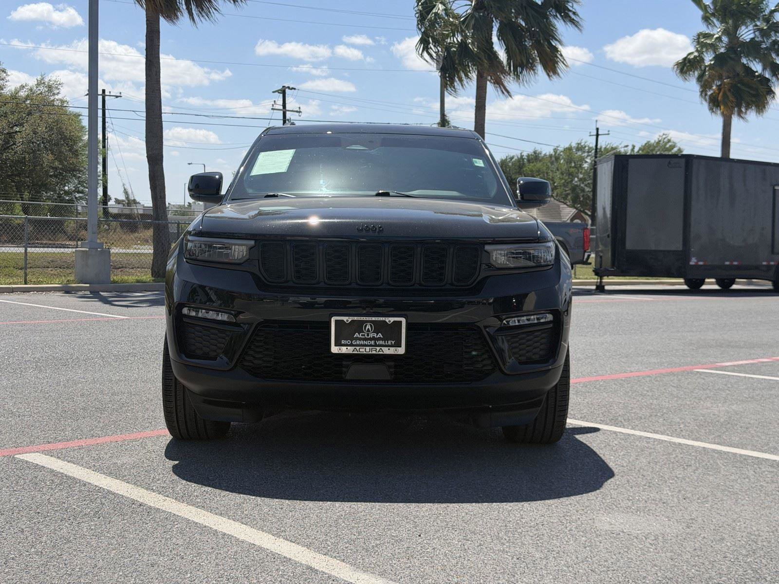 Used 2025 Jeep Grand Cherokee Limited w/ Black Appearance Package image 22