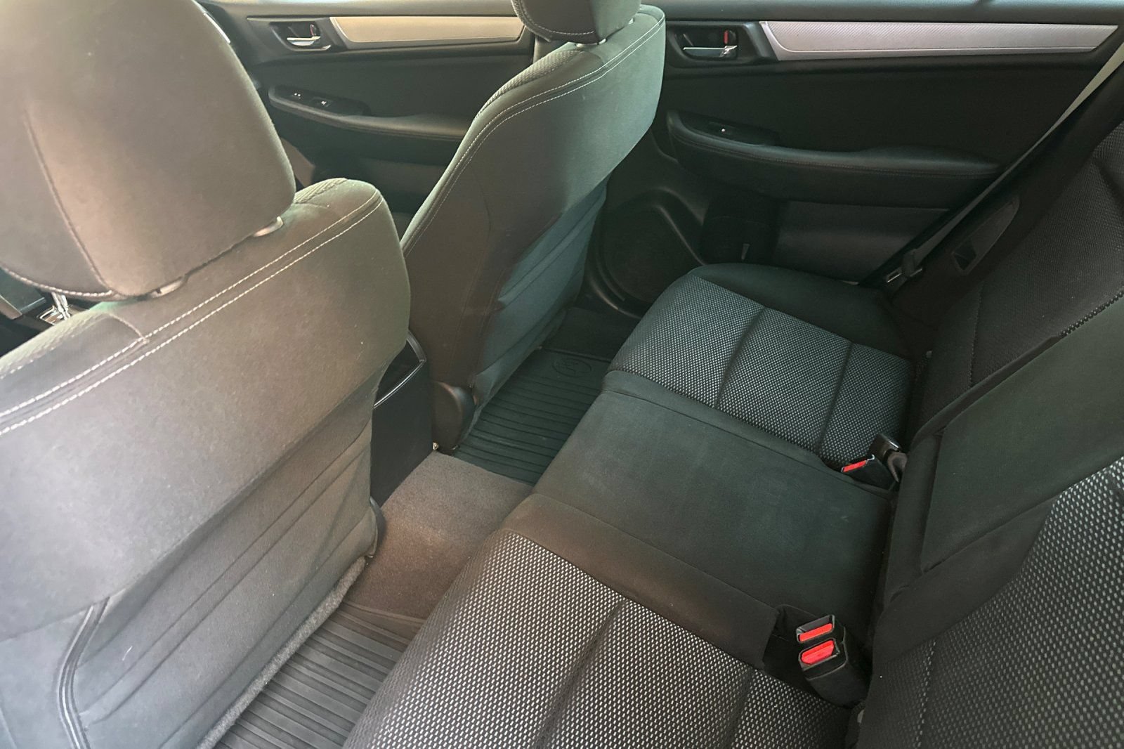 Used 2017 Subaru Outback 2.5i Premium AWD/4WD image 16
