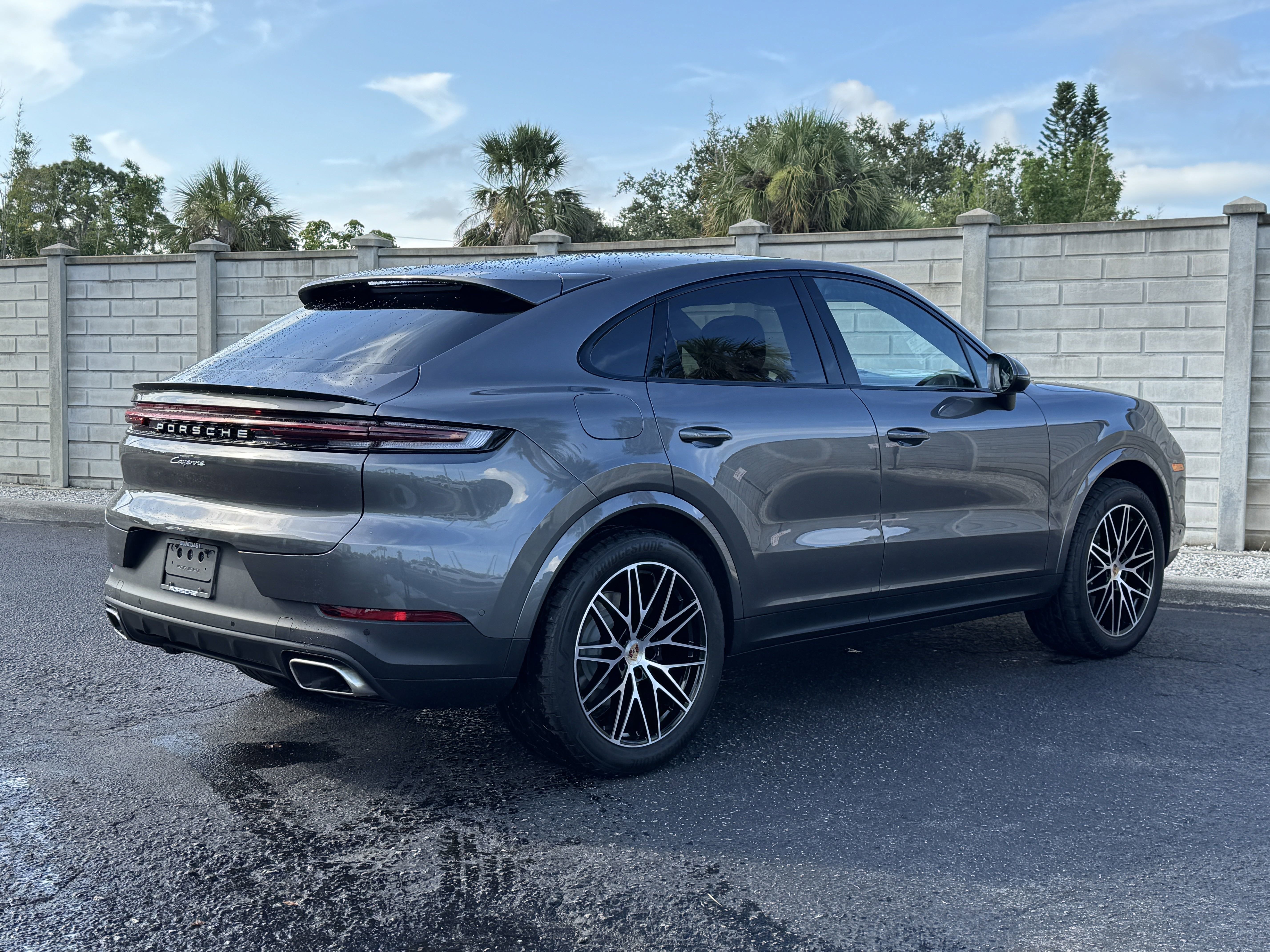 New 2025 Porsche Cayenne Coupe image 6