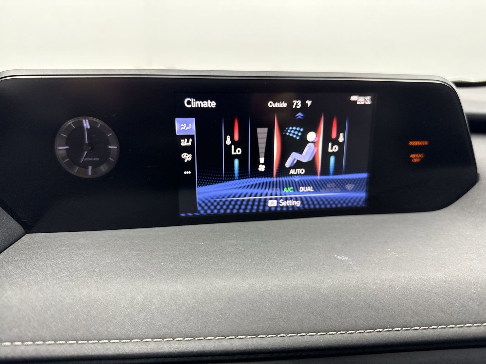 Used 2019 Lexus UX 200 w/ Premium Package image 19