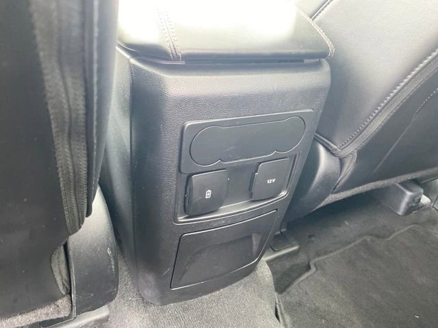 Used 2023 Ford Explorer XLT image 18