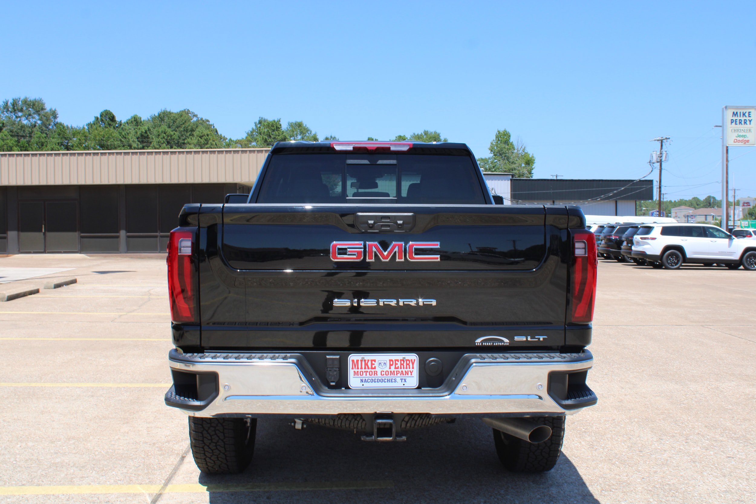 Used 2026 GMC Sierra 2500 SLT w/ SLT Premium Package AWD/4WD image 7