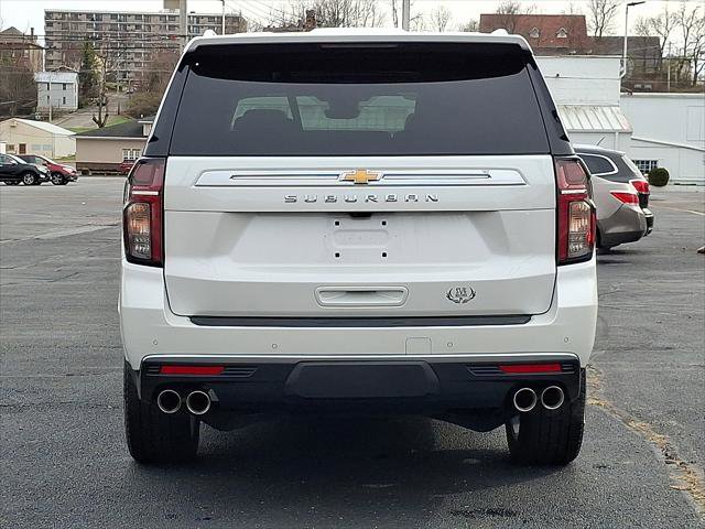 Used 2023 Chevrolet Suburban High Country w/ Premium Package 2 AWD/4WD image 15