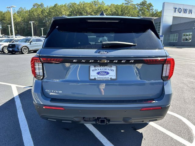 New 2027 Ford Explorer Active RWD image 8