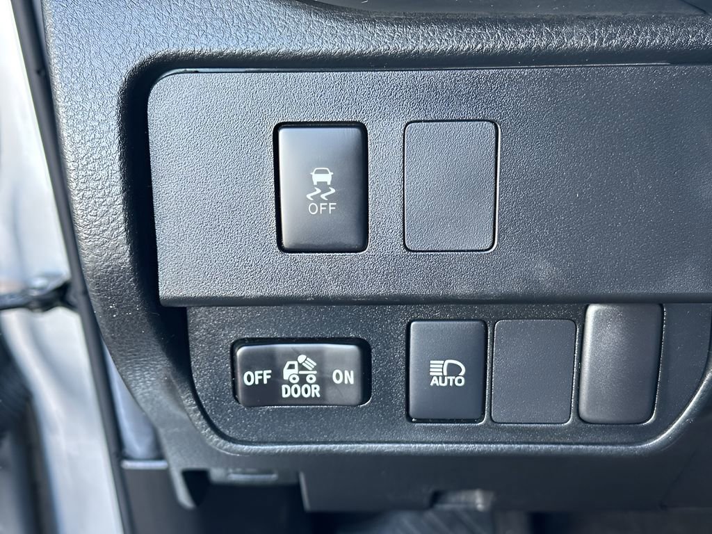Used 2022 Toyota Tacoma SR AWD/4WD image 23