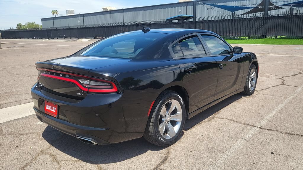 Used 2016 Dodge Charger SXT w/ Navigation & Travel Group RWD image 11