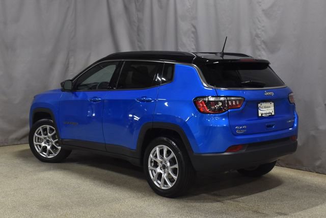 Used 2025 Jeep Compass Limited AWD/4WD image 7
