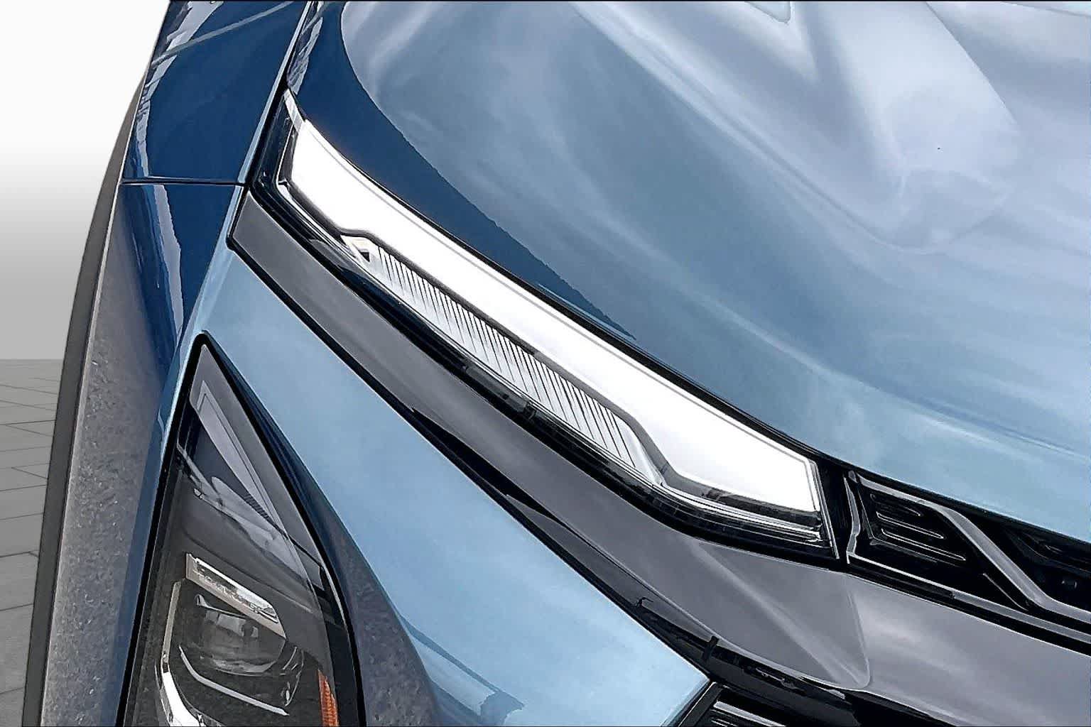 New 2026 Chevrolet Equinox RS w/ LPO, Floor Liner Package FWD image 13