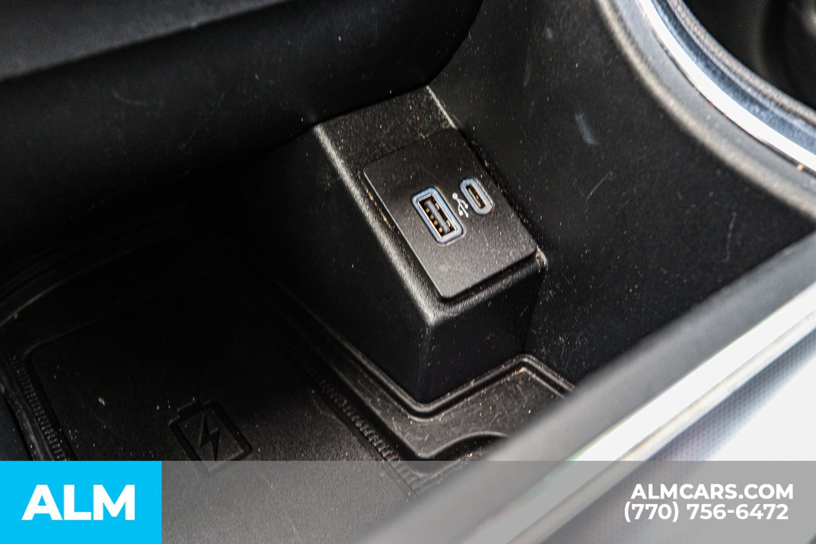 Used 2024 Ford Edge Titanium image 46