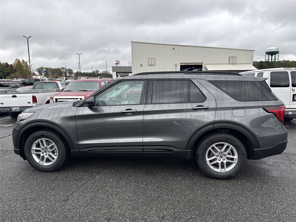 New 2026 Ford Explorer Active w/ Active Comfort Package image 4