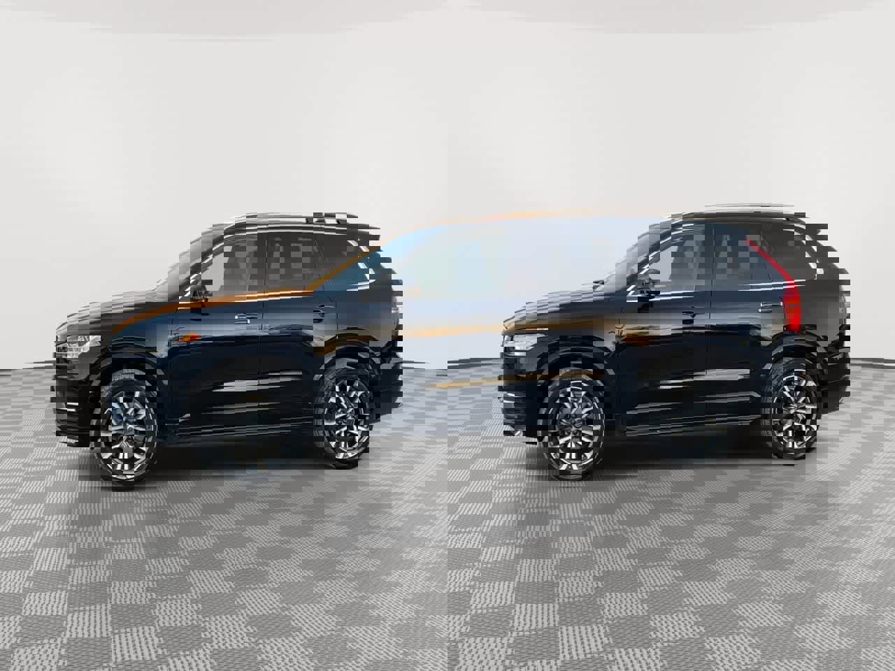 Used 2017 Volvo XC90 T6 Momentum w/ Vision Package image 5