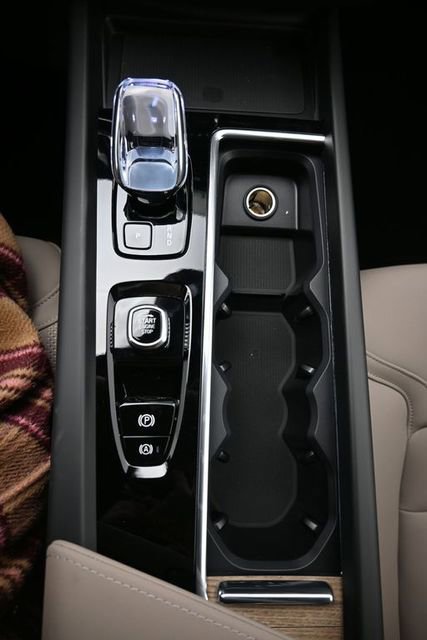 New 2026 Volvo XC60 T8 Plus w/ Protection Package Premier image 11