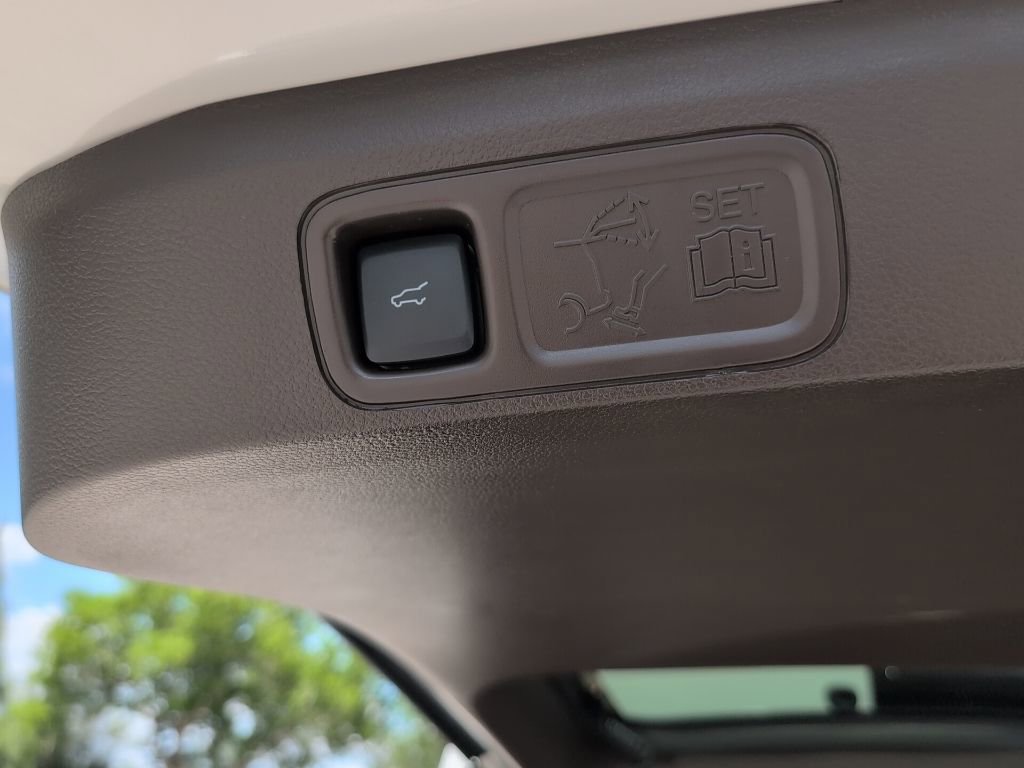 Certified 2022 Ford Expedition King Ranch RWD image 14