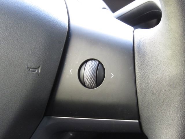 Used 2024 Tesla Model Y Long Range image 25