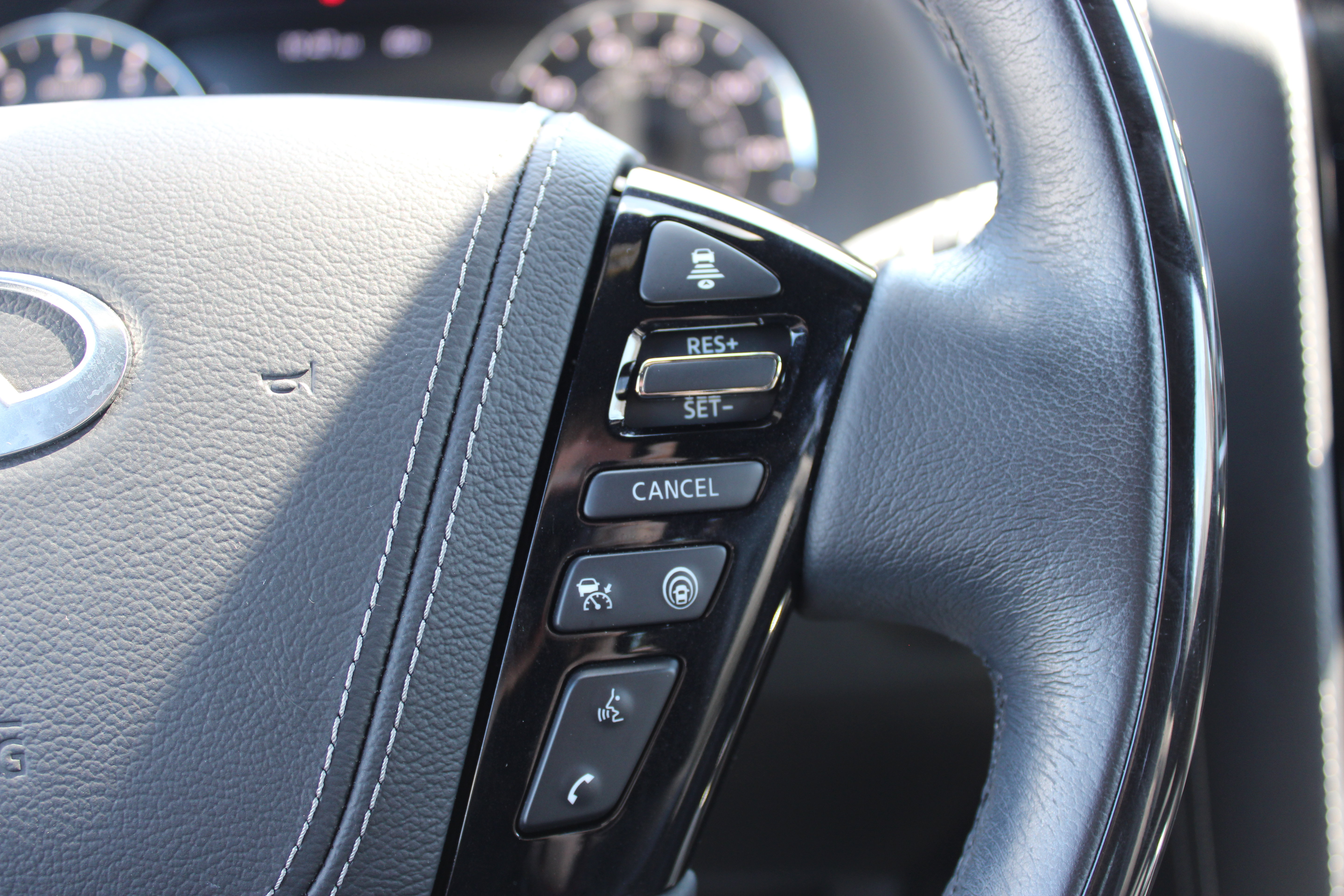 Used 2023 INFINITI QX80 Sensory w/ Cargo Package AWD/4WD image 34