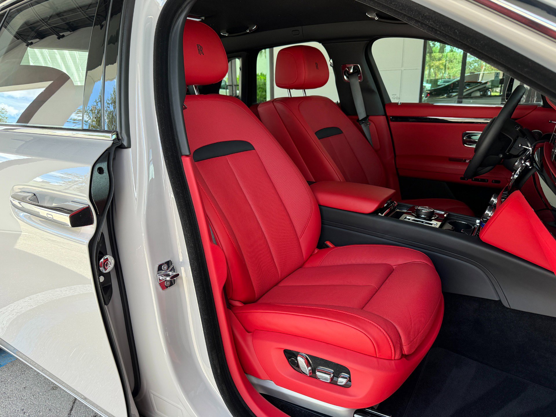Used 2022 Rolls-Royce Ghost image 33