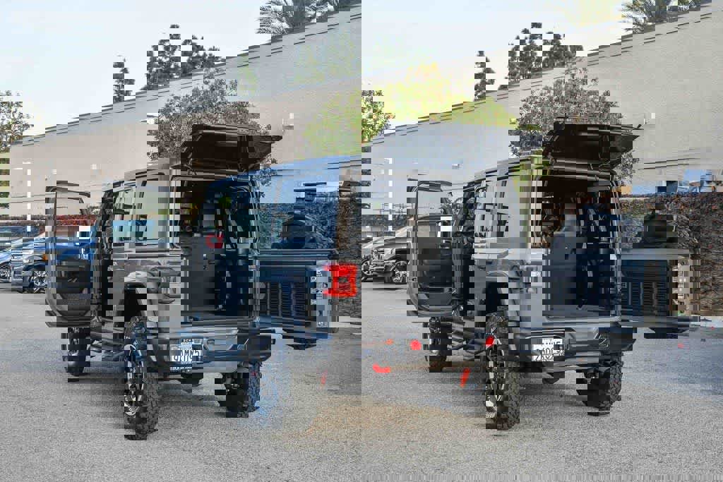 Used 2022 Jeep Wrangler Unlimited Rubicon w/ LED Lighting Group image 33