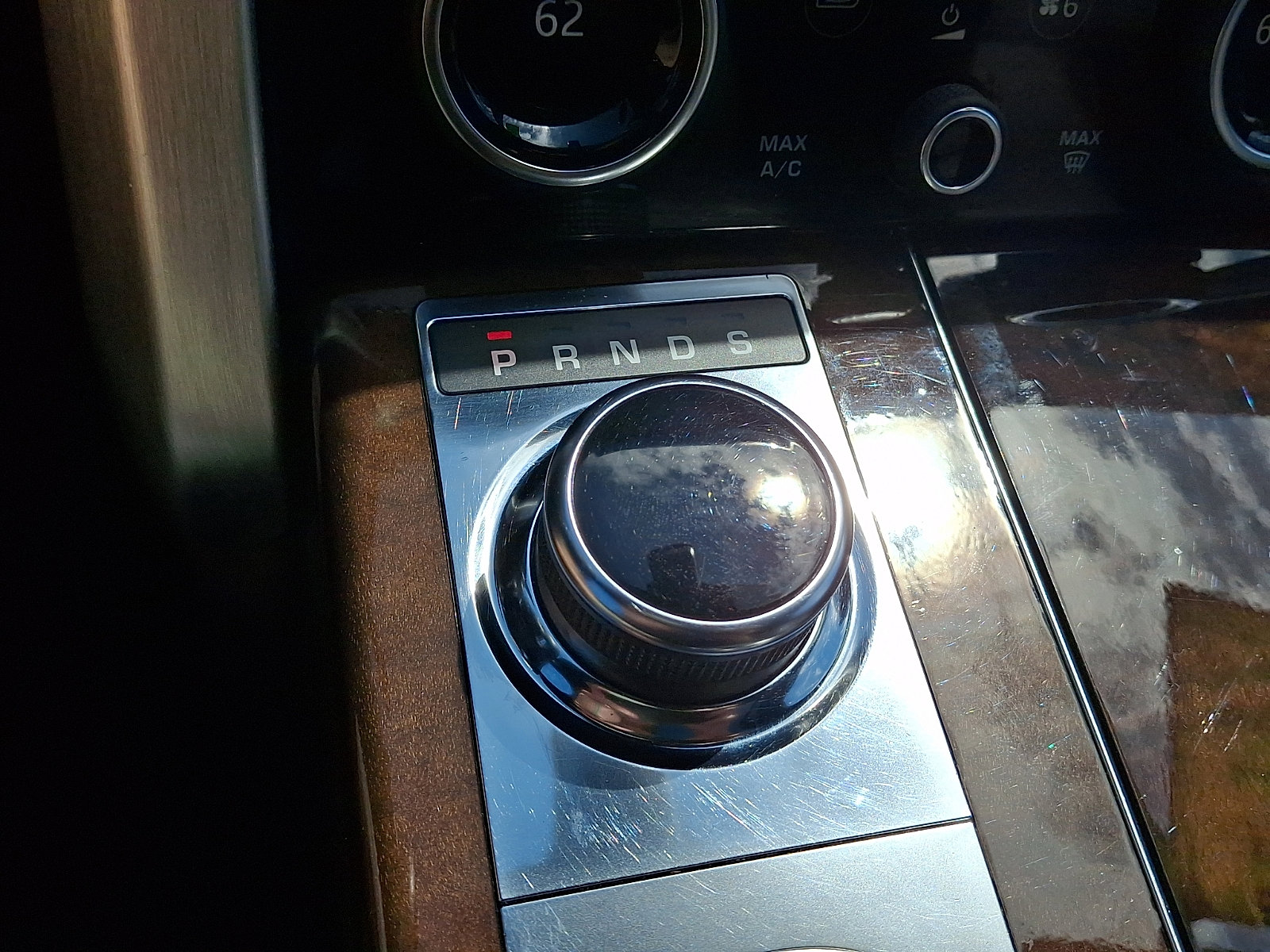 Used 2018 Land Rover Range Rover Long Wheelbase Supercharged image 15