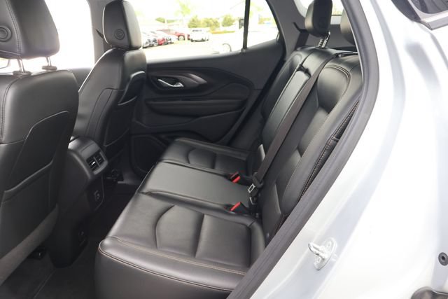 Used 2020 GMC Terrain SLT w/ GMC Pro Grade Package AWD/4WD image 15