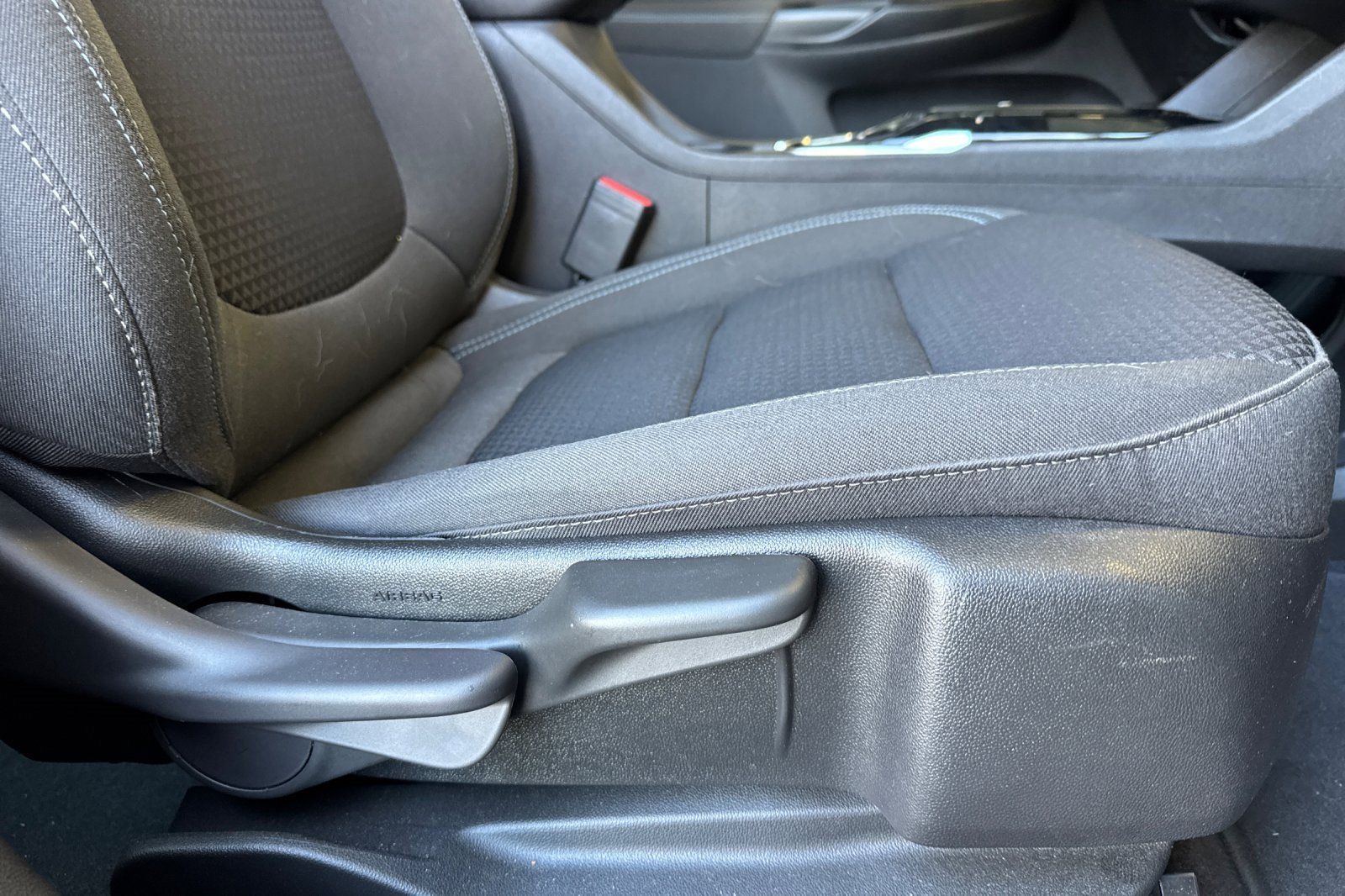 Used 2023 Chevrolet Bolt EUV LT w/ Comfort Package image 21