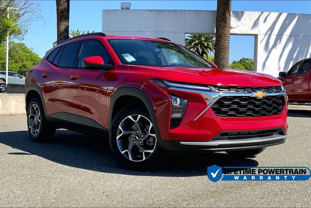 New 2026 Chevrolet Trax LT w/ Driver Confidence Package image 2