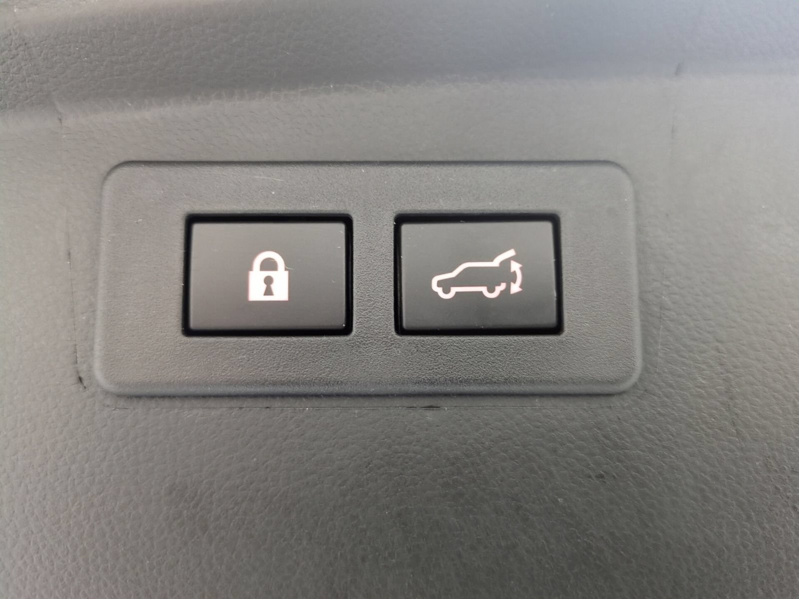 Certified 2025 Subaru Outback Premium w/ Popular Package #1A AWD/4WD image 13