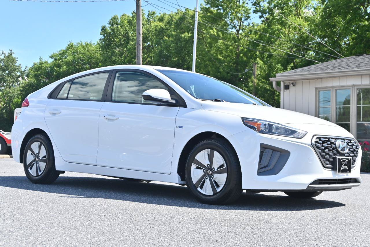 Used 2020 Hyundai Ioniq Blue FWD image 4