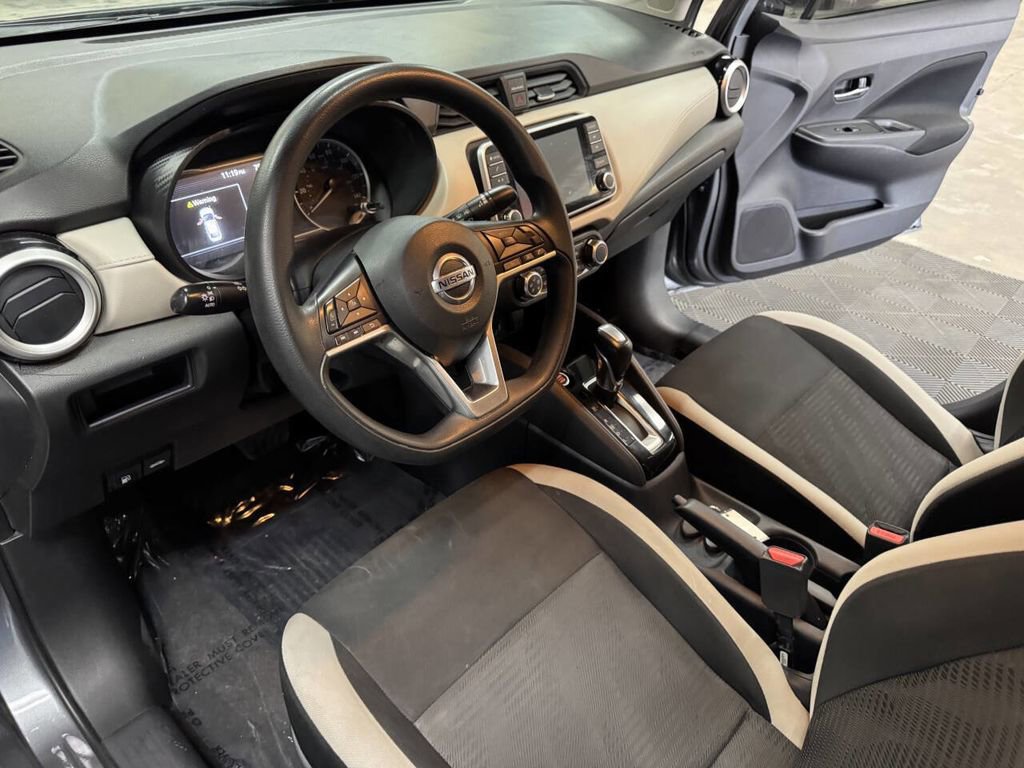 Used 2021 Nissan Versa SV image 39