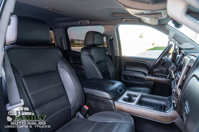 Used 2018 GMC Sierra 2500 Denali w/ Duramax Plus Package AWD/4WD image 26
