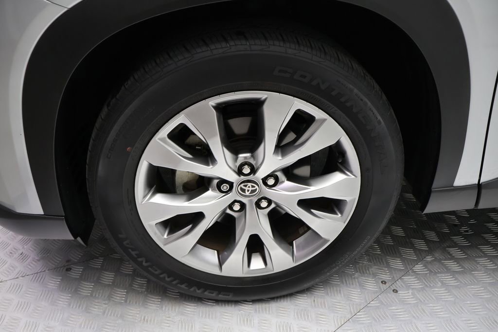 Used 2024 Toyota Grand Highlander Limited image 4