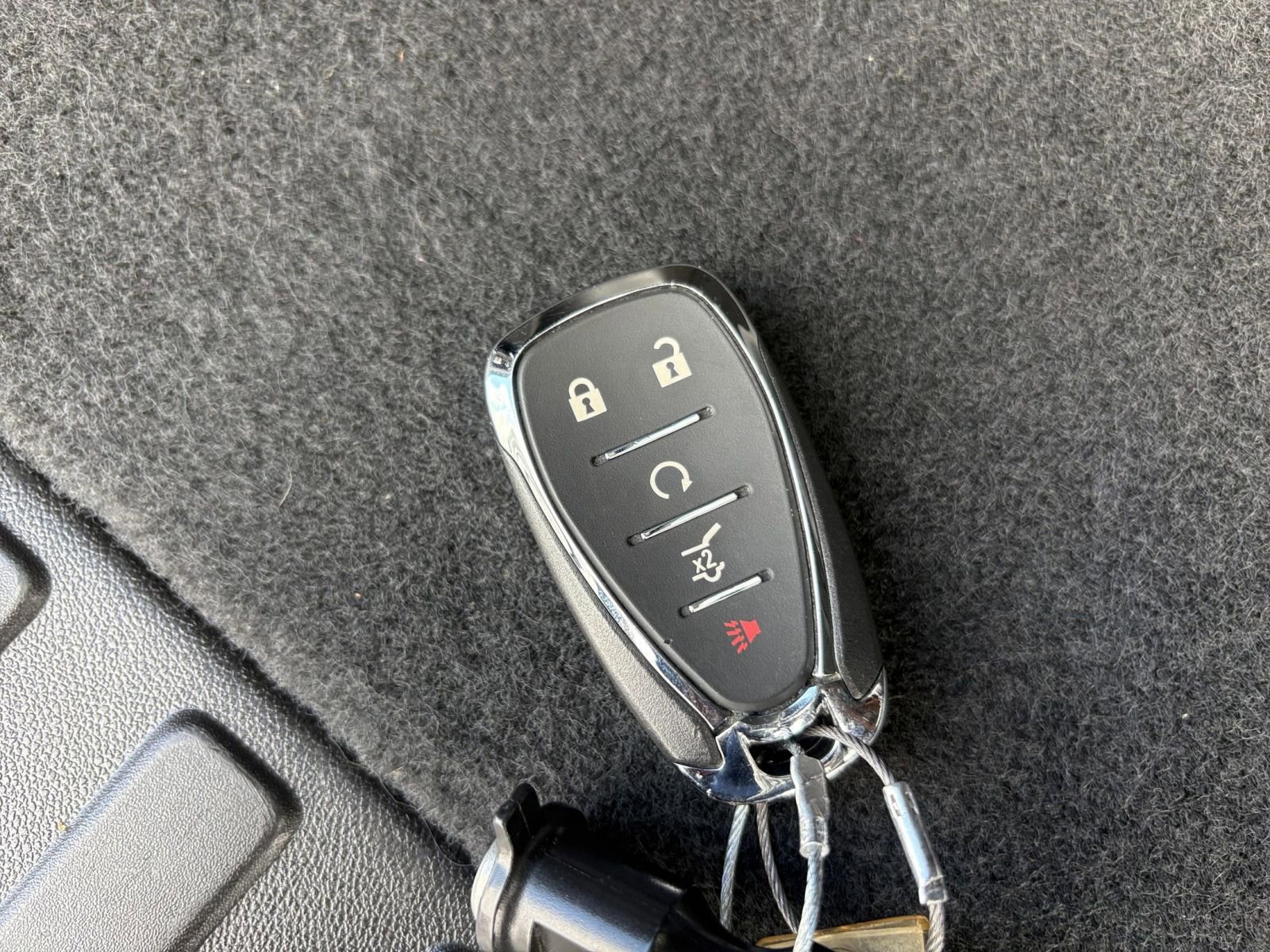 Used 2024 Chevrolet Equinox LT FWD image 28