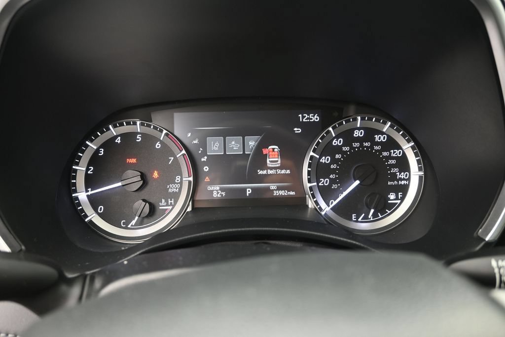 Used 2023 Toyota Highlander XLE AWD/4WD image 25