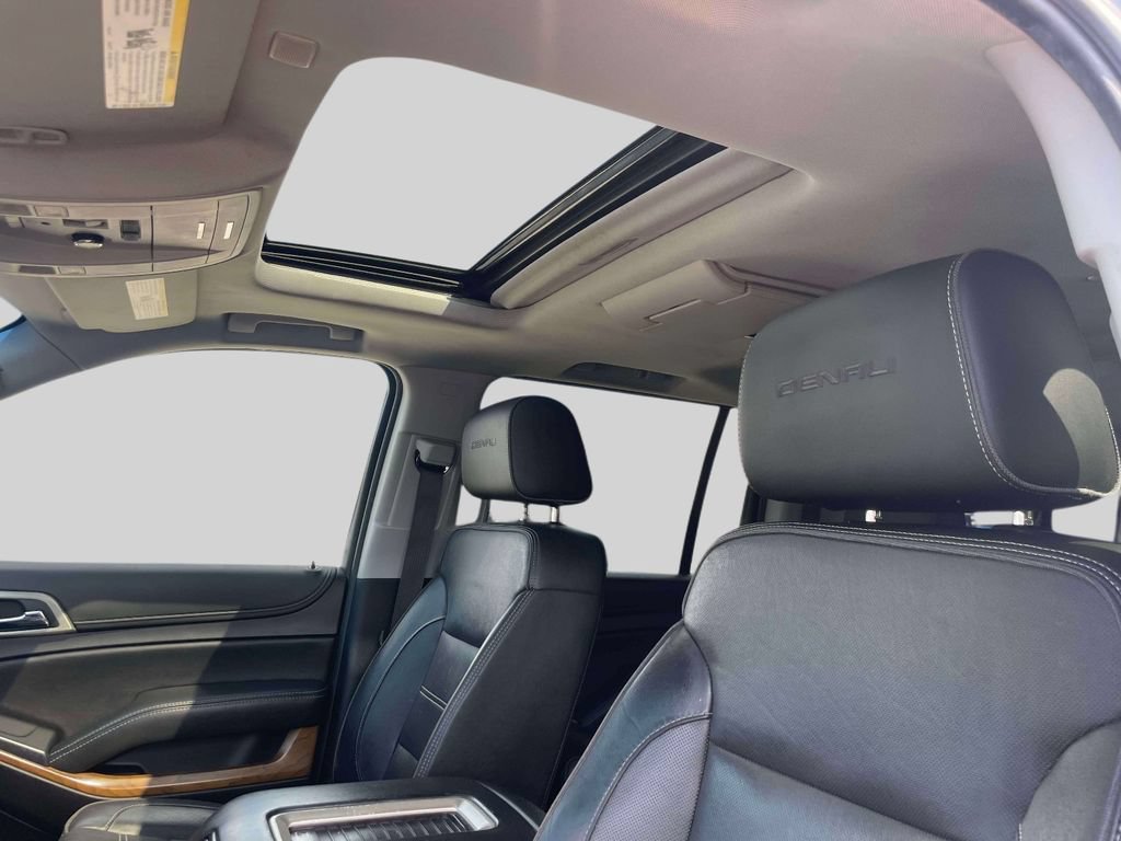 Used 2019 GMC Yukon XL Denali w/ Open Road Package AWD/4WD image 23