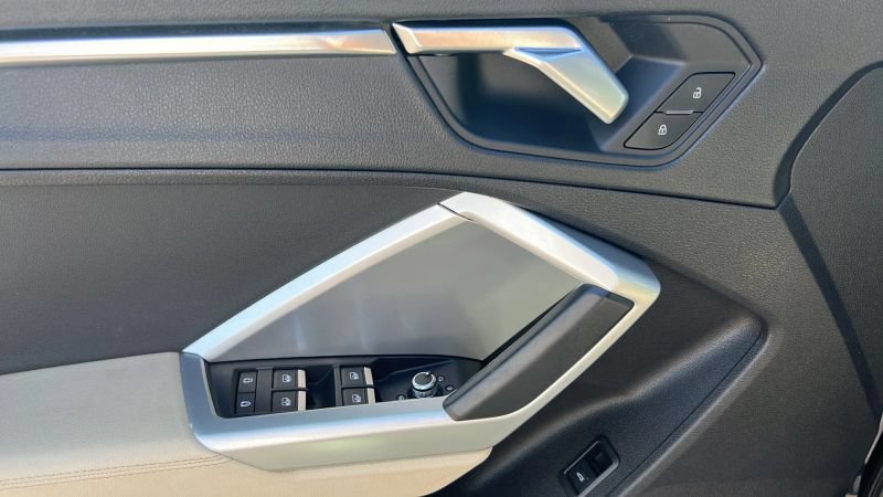 Used 2019 Audi Q3 2.0T Premium Plus w/ Premium Plus Package AWD/4WD image 14