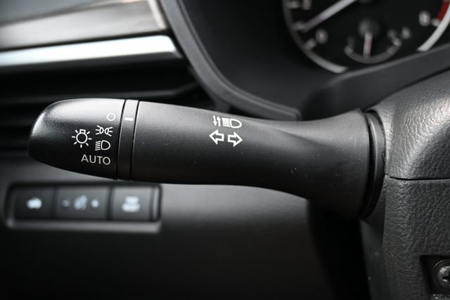 Used 2025 Nissan Altima 2.5 SV FWD image 35