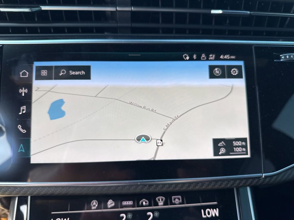 Used 2022 Audi RS Q8 w/ Carbon Optic Package image 22