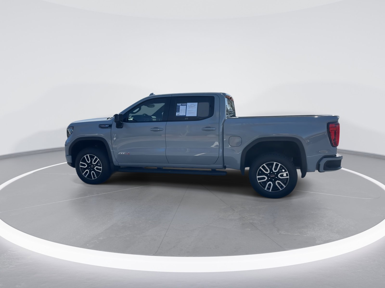Used 2024 GMC Sierra 1500 AT4 w/ Technology Package image 6