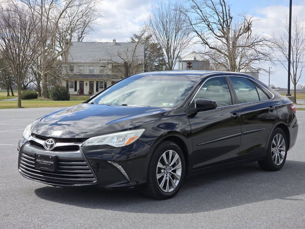 Used 2015 Toyota Camry XLE image 4