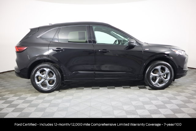 Certified 2024 Ford Escape ST-Line AWD/4WD image 3
