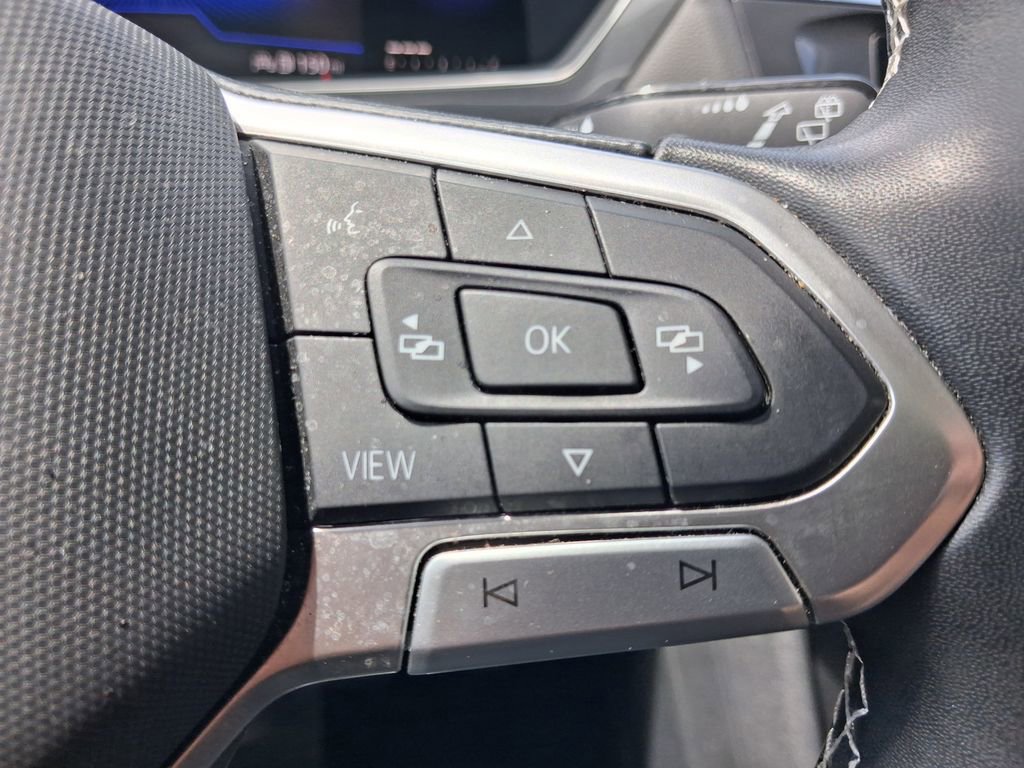 Used 2023 Volkswagen Tiguan SE w/ Panoramic Sunroof Package FWD image 20