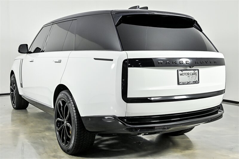 Used 2022 Land Rover Range Rover Long Wheelbase SE AWD/4WD image 8