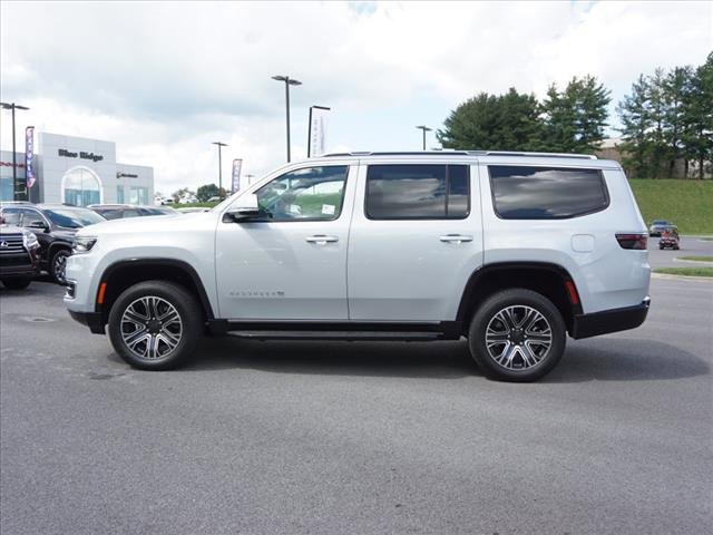 New 2022 Jeep Wagoneer Series III image 26