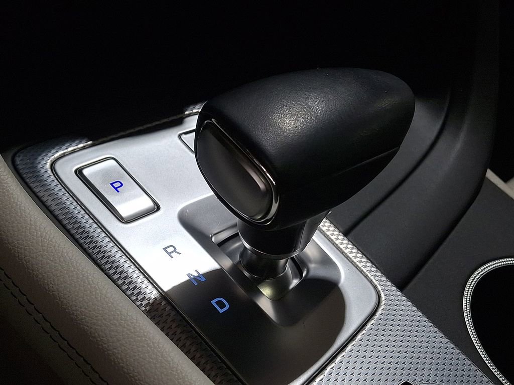 Used 2023 Genesis G70 3.3T image 12